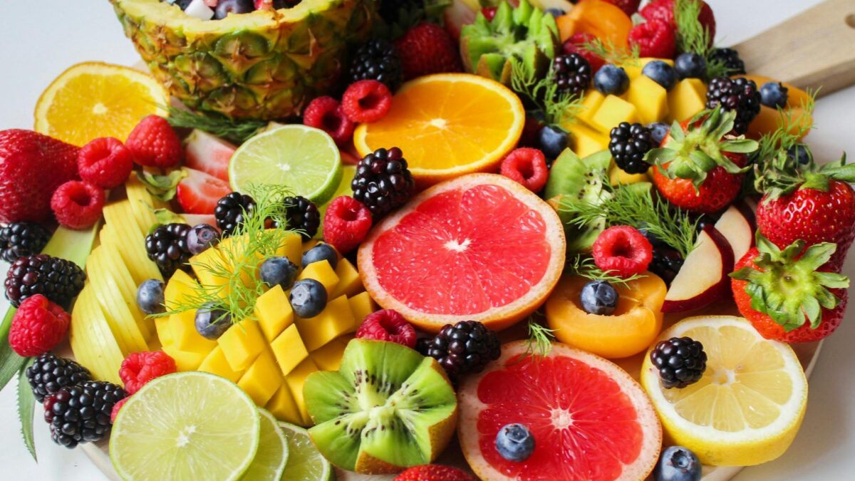 Best Fruits During Pregnancy for a Healthy Baby 🍎