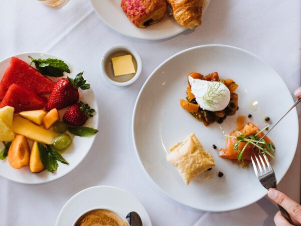 10 High Protein Breakfasts for Busy Moms That Take 5 Minutes or Less