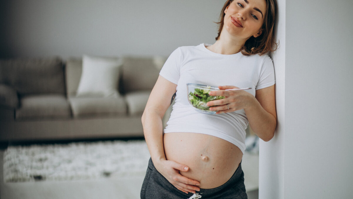 What Not to Eat During Pregnancy: Complete Food Guide for a Healthy Baby 🤰