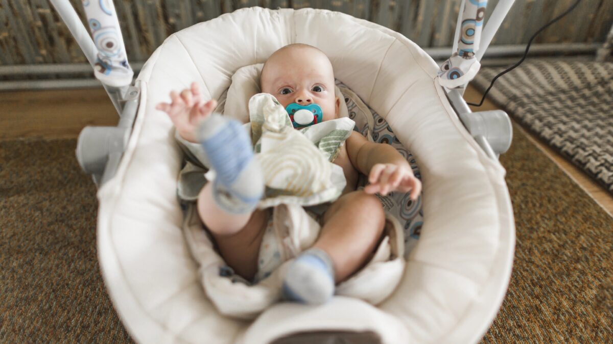 Best Baby Swings for Colic: How to Choose One That Actually Soothes Your Baby