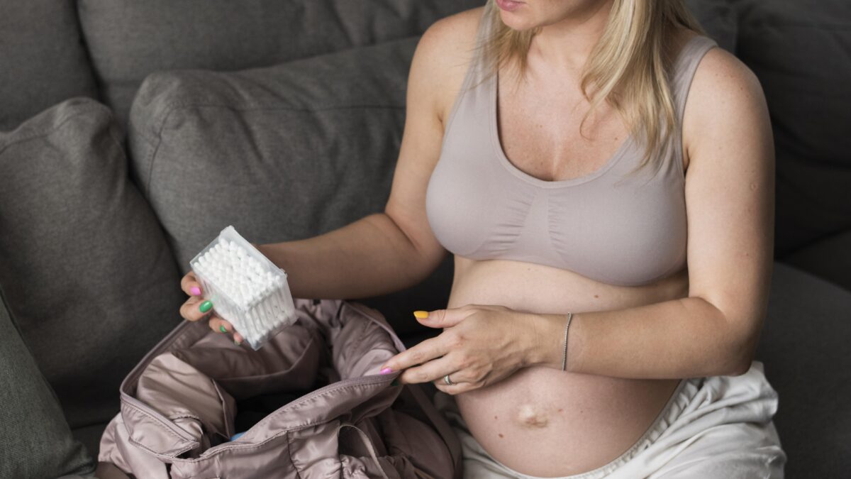 What to Pack in Your Hospital Bag: A Realistic Checklist for Labor