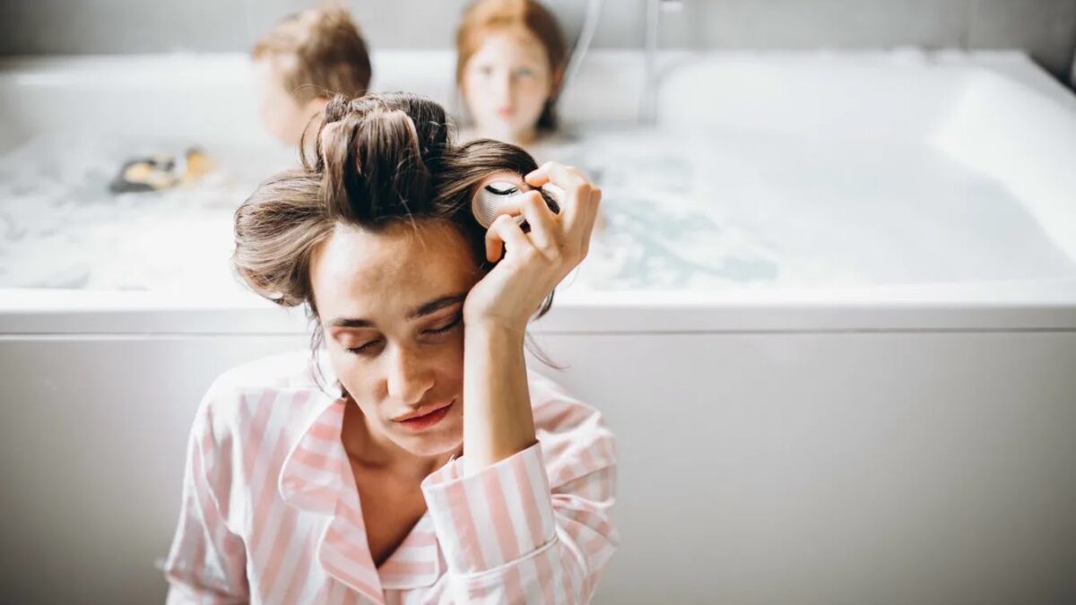 5‑Minute Self Care for Moms Before the Kids Wake Up: A Realistic Morning Routine I Actually Use